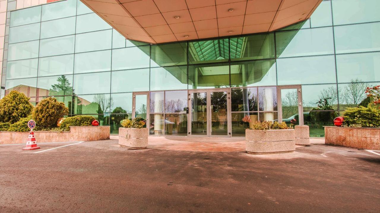 Sudului Aparthotel Boekarest Buitenkant foto